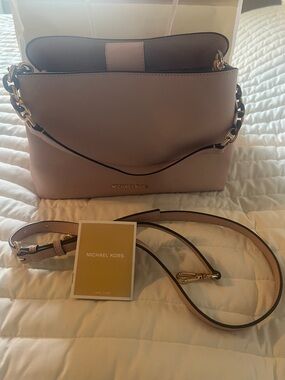 Michael Kors Pale Pink Leather Shoulder Bag with Gold Hardware